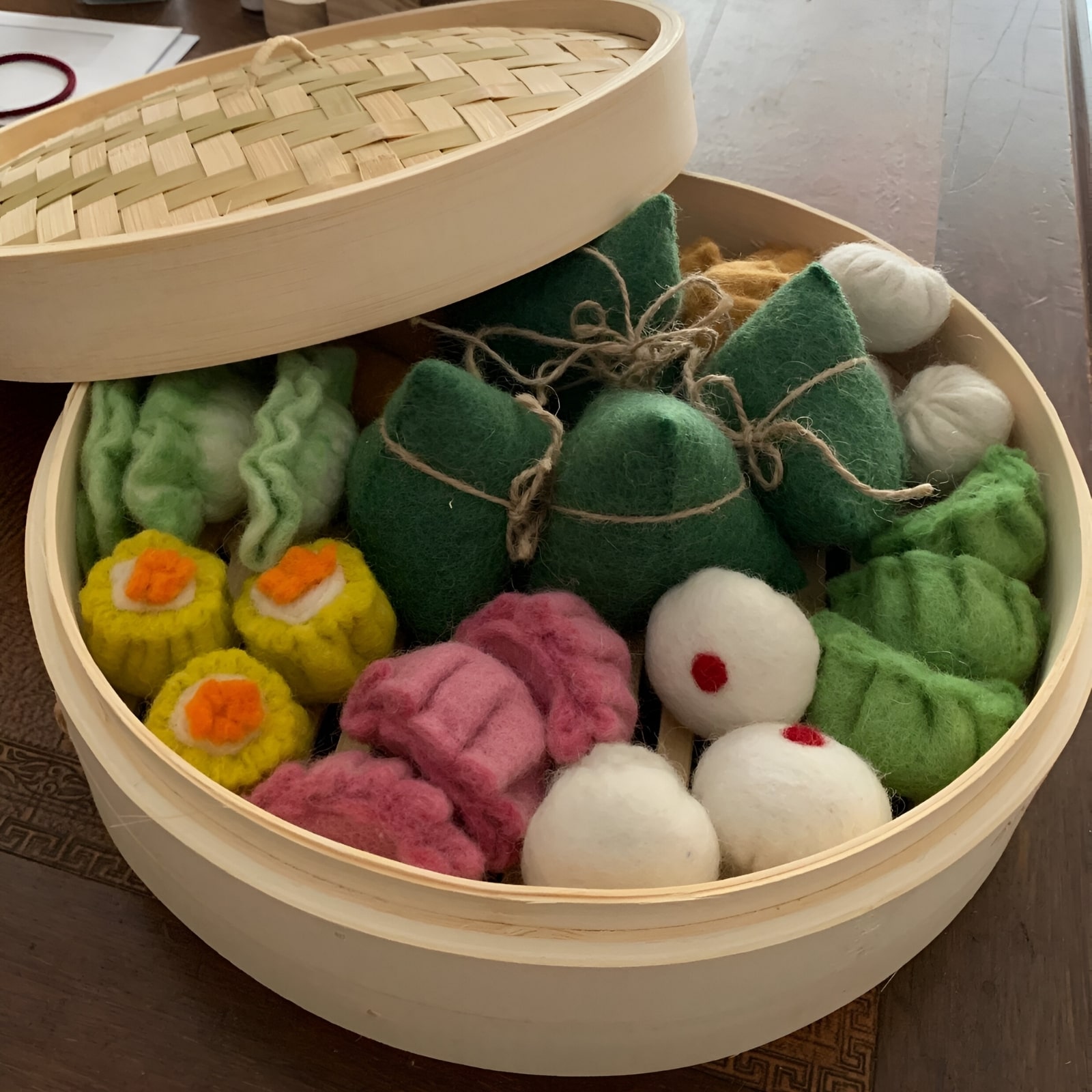 Filz Yum Cha Set im Bambus-Dampfgarer